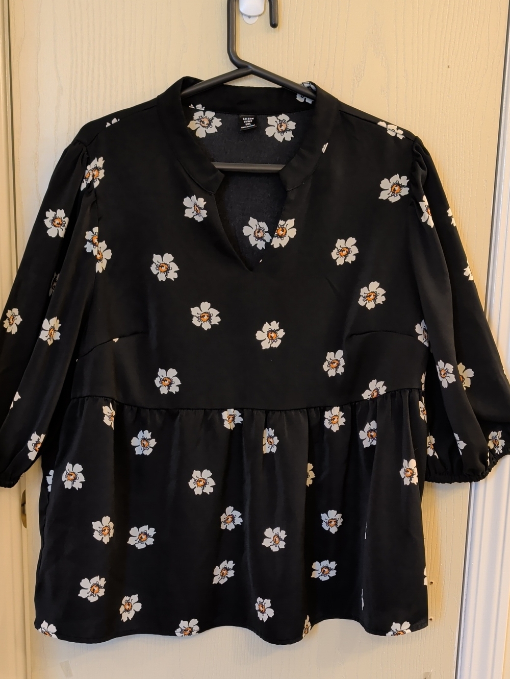 SHEIN Black Daisy Floral Peplum Top 1XL | Puff Sleeve Boho Blouse